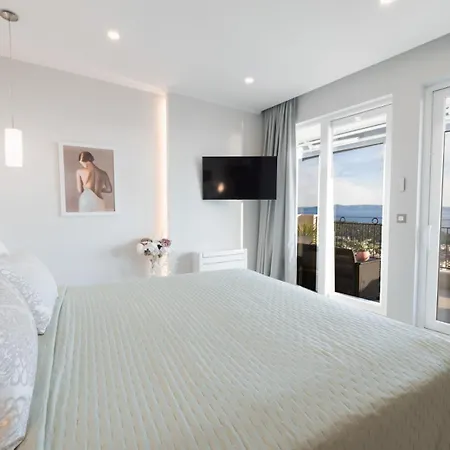 Smaragd - 150m2 - New Penthouse With Amazing Sea View, Panoramic Elevator And Shared Pool דירה
