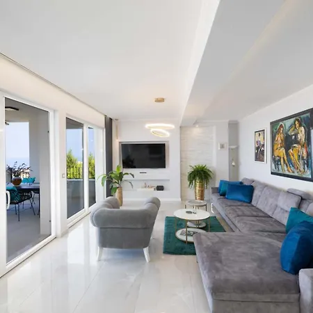 Smaragd - 150m2 - New Penthouse With Amazing Sea View, Panoramic Elevator And Shared Pool
