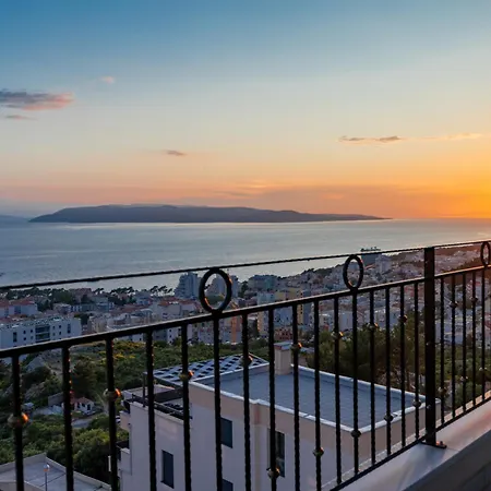 Smaragd - 150m2 - New Penthouse With Amazing Sea View, Panoramic Elevator And Shared Pool דירה מאקרסקה