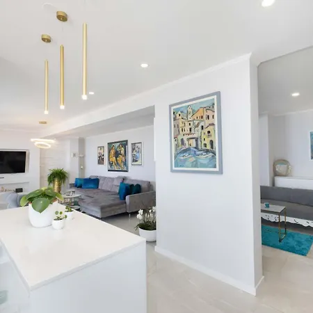 דירה Smaragd - 150m2 - New Penthouse With Amazing Sea View, Panoramic Elevator And Shared Pool *